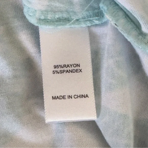 Koolaburra by UGG Allover Printed Modern Tank Top Size 2X Blue Casual Tee Shirt - Picture 9 of 9